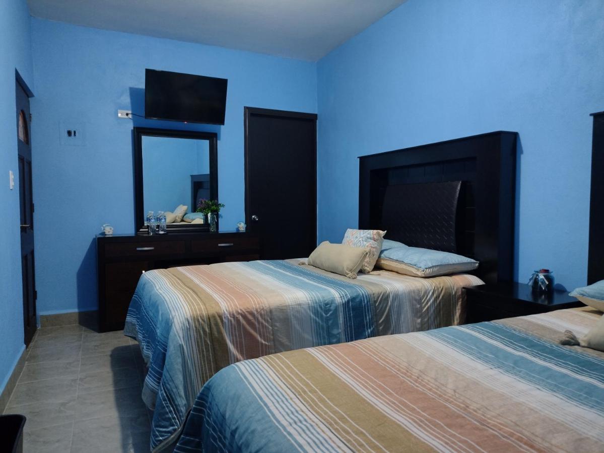 Hotel Prado'S Puerto San Carlos Екстер'єр фото