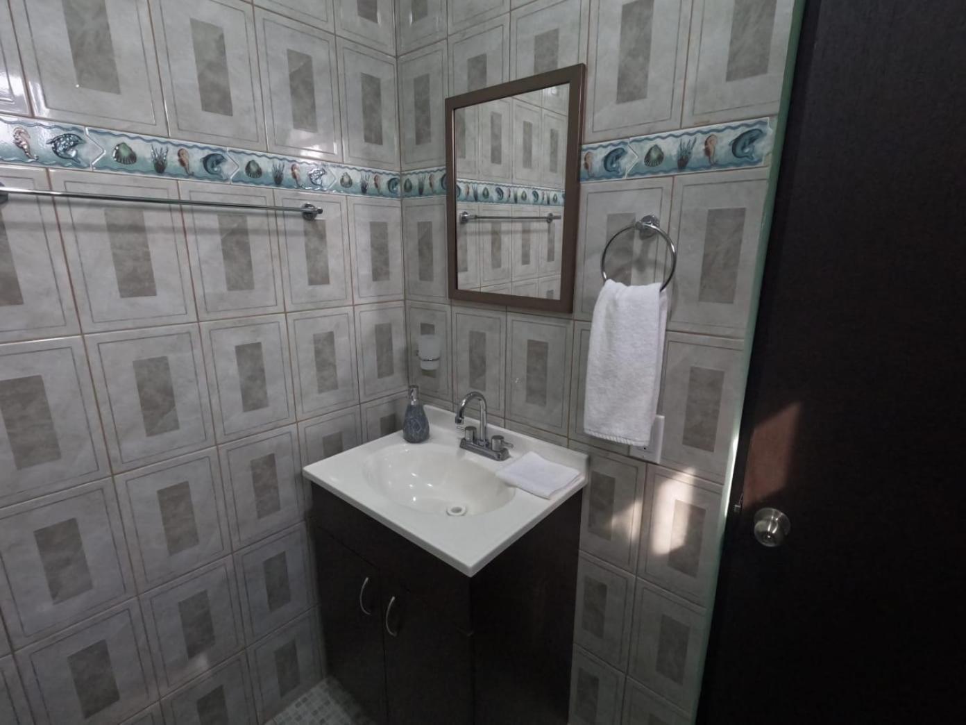 Hotel Prado'S Puerto San Carlos Екстер'єр фото