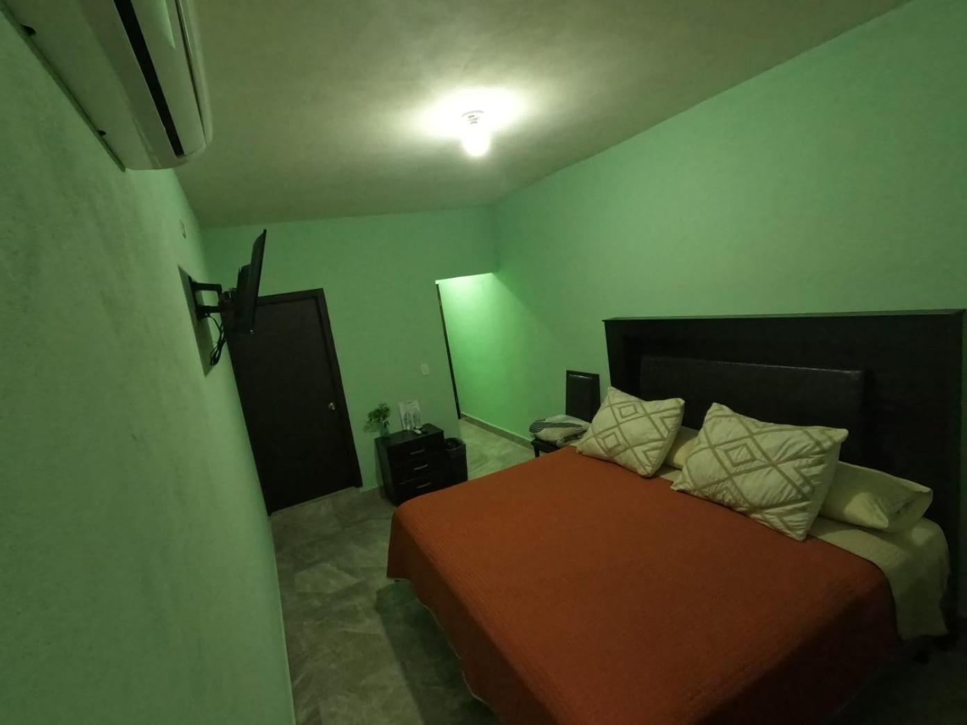 Hotel Prado'S Puerto San Carlos Екстер'єр фото