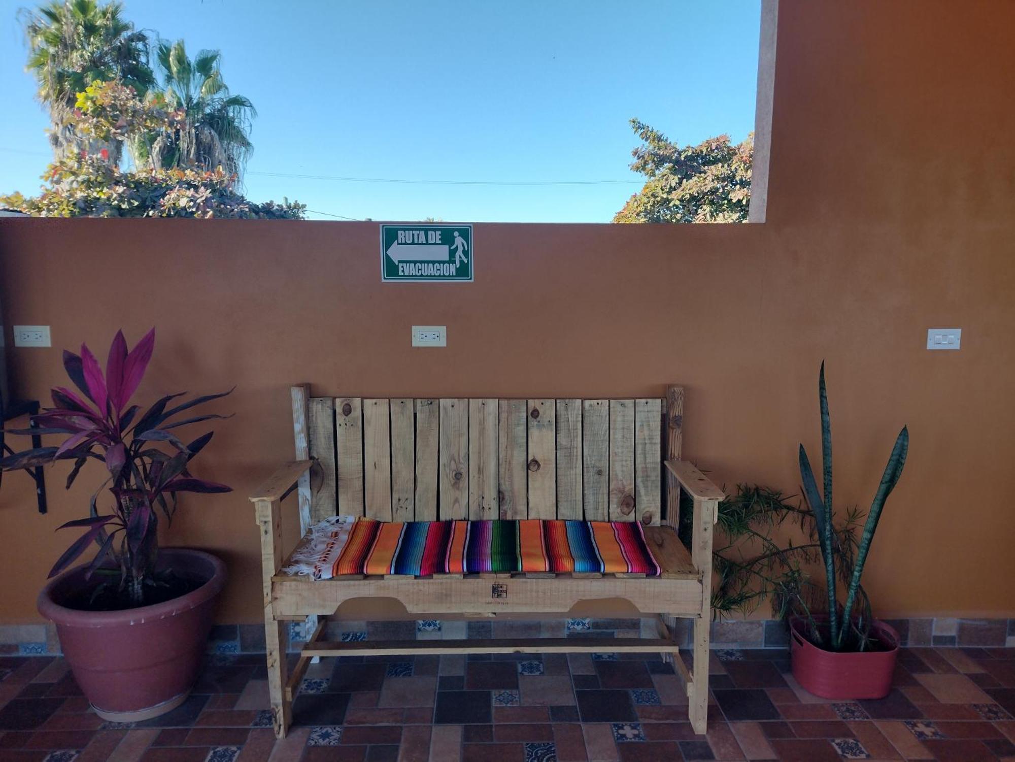 Hotel Prado'S Puerto San Carlos Екстер'єр фото